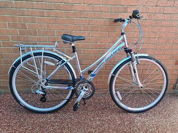 Bicicletta ibrida Claud Butler Legend