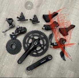 Gruppo gravel claris shimano 2x8