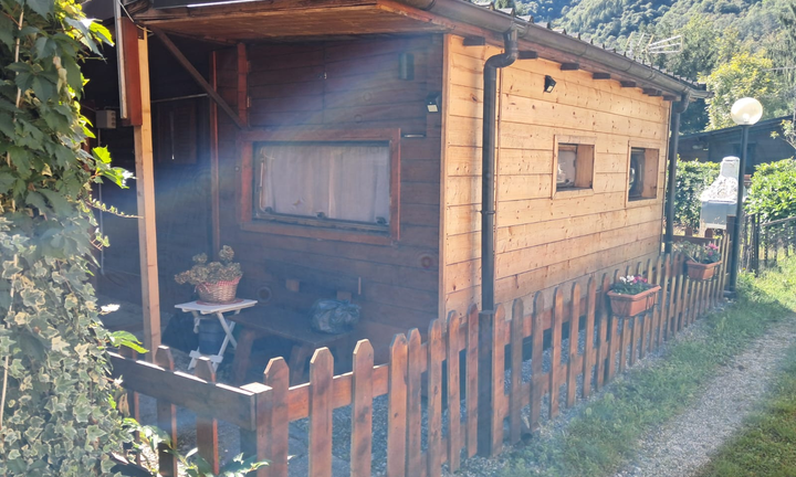 Casetta più roulotte