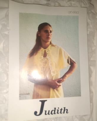 Pettinatoio vintage bianco con pizzo nuovo