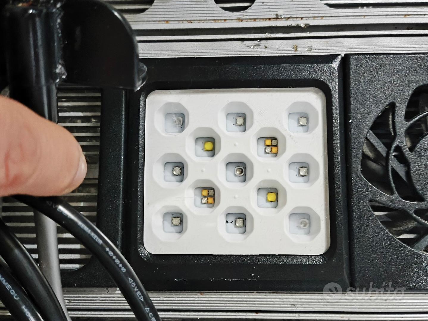 Maxspect Razor R420R con pannelli LED aggiornati - Accessori per ...