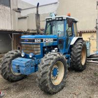 Trattore ford 8210 con decespugliatore