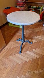 Tavolino bistro in marmo e ghisa