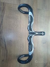 Manubrio integrato in carbonio