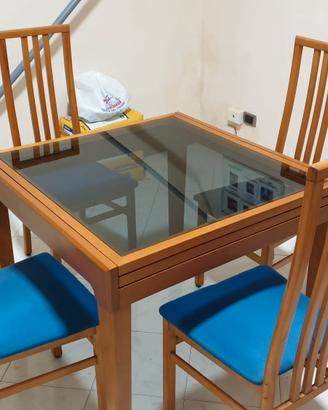 Tavolo allungabile in legno con vetro + 4 sedie