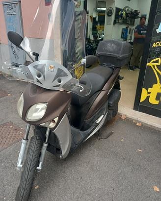 Yamaha Xenter 150 - 2016 - PERMUTE