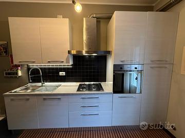 Cucina + elettrodomestici