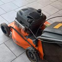 macchina per taglio prato 