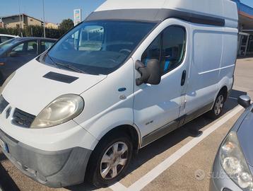 Renault trafic tetto alto anno 2009
