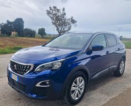 Peugeot 3008 BlueHDi tetto apribile automatica.