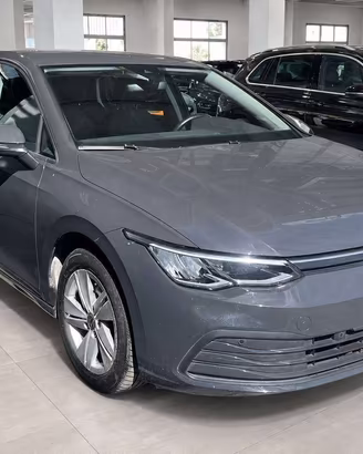 Volkswagen Golf 8 1.0 etsi evo 110CV Life dsg pr