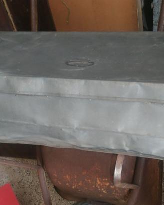 Contenitore in metallo stagno vintage grande