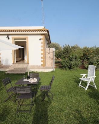 Vacanze a Marzamemi casa prato al mare