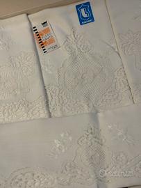 Completo matrimoniale 3 pz lino ricamato a mano