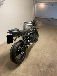 Triumph street triple 765 R