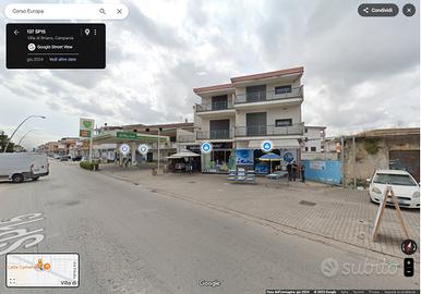 Fabbricato sul corso principali con negozi