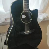 Chitarra Ovation elettroacustica