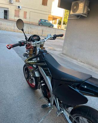 Moto 50 hm derapage