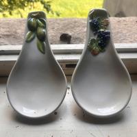 Poggiamestolo in ceramica fatto a mano 2pz