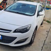 Opel Astra 1400 Sport Tourer GPL