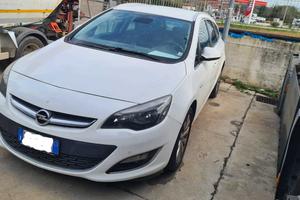 Opel Astra 1400 Sport Tourer GPL