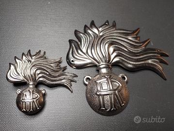 Due fregi Arma CC da berretto e basco