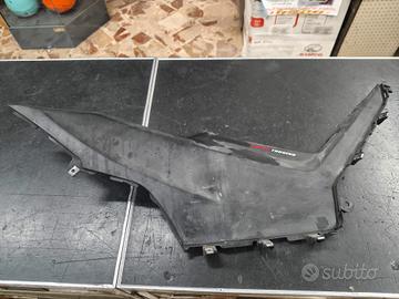 USATO 00183199N1R FIANCHETTO INFERIORE DX KYMCO AK