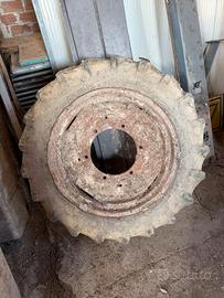 Cerchi oroginali trattore Fiat 1000  del 1978