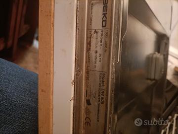 Lavastoviglie Beko a incasso 12 coperti