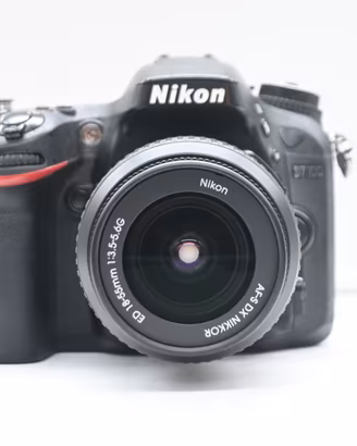 Nikon D7100 con 18-55mm