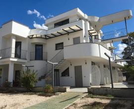 Appartamento in villa con giardino Metro Tiburtino