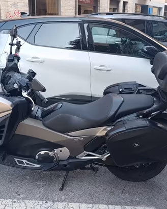Honda Integra 750 S cambio DCT (automatico)