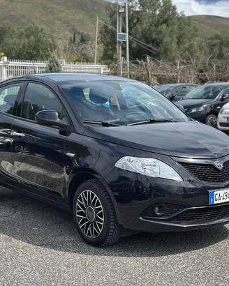 LANCIA Ypsilon 1.2 69 CV 5 porte S&S Gold