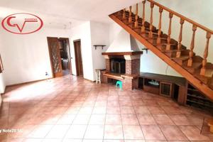 Casa indipendente di 100 m² con 4 locali a Terranu
