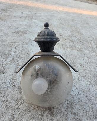 Lampada da esterno a parete con globo in vetro