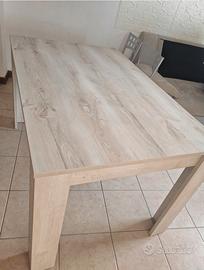 Tavolo estensibile legno chiaro