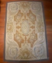 Tappeto autentico annodato a mano