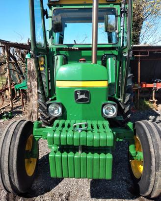 trattore agricolo John Deere 