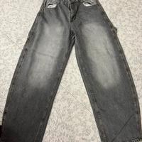 jeans grigio UNISEX con lavaggio chiaro all’intern
