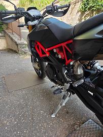Aprilia dorsoduro 900