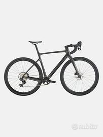 Gravel Scott Addict 56 in carbonio 