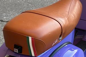 Sella manopole e copriruota di scorta Vespa PX/LML