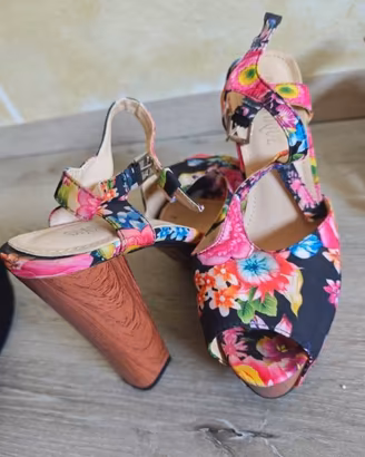 Scarpe MOLTO COMODE