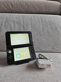 Nintendo 3DS XL con caricatore 