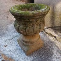 Antico vaso da giardino in pietra metà '700