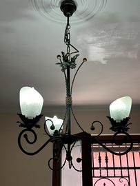 Lampadario in ferro battuto