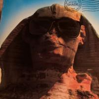 Kiss hot in the shade