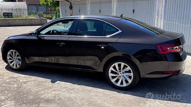 SKODA Superb - 2016