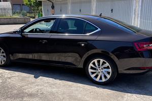 SKODA Superb - 2016