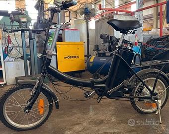 Bicicletta elettrica pieghevole